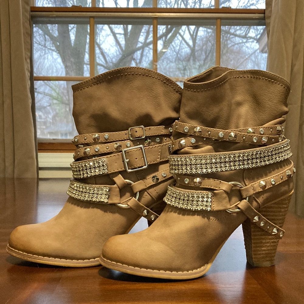 Nude Rocker Booties SZ 7.5